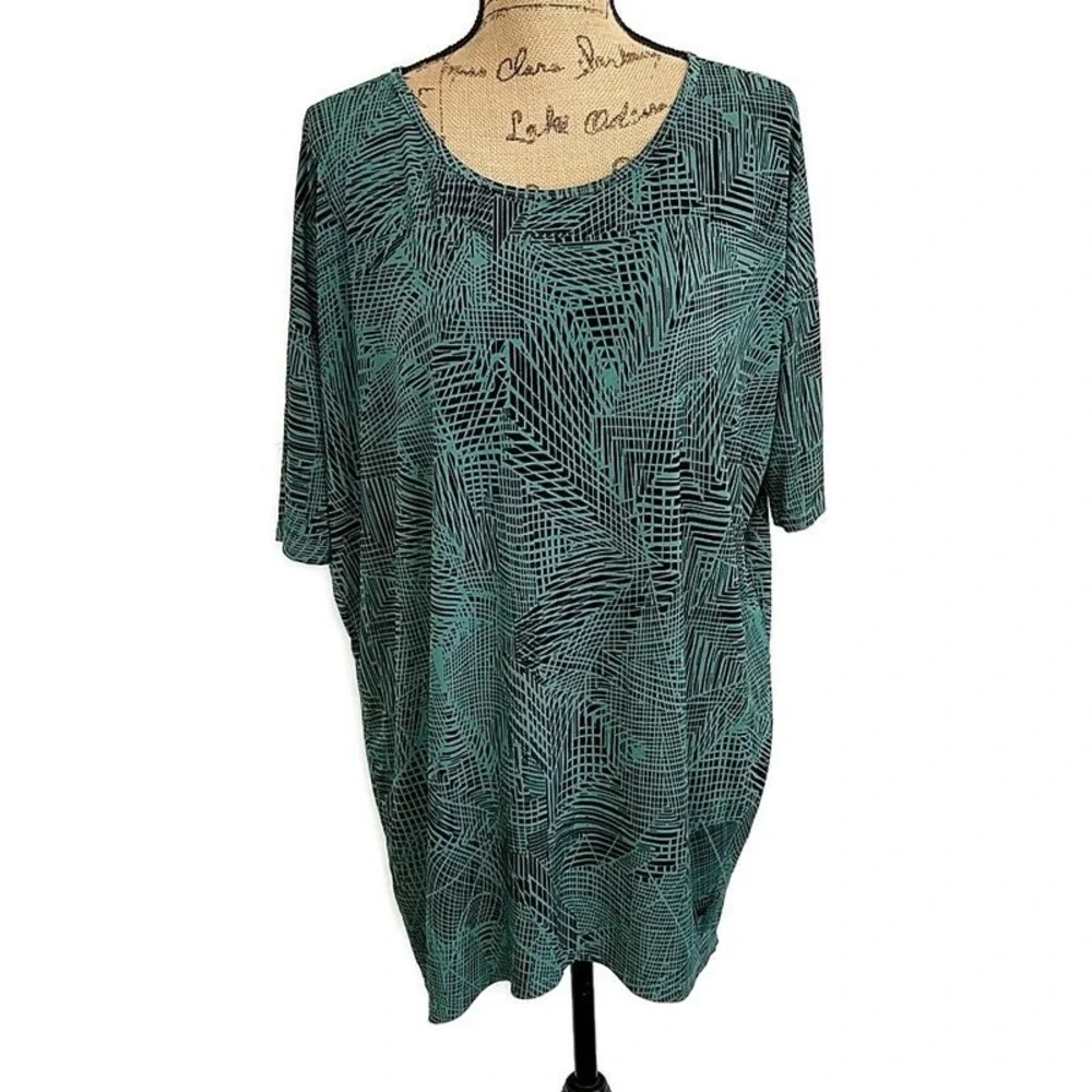 LuLaRoe Irma Tunic Women S Green Black Geometric Short Sleeve Oversized Top